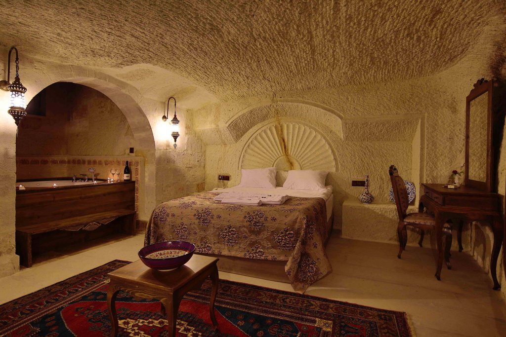 Jakuzili Deluxe Oda 108